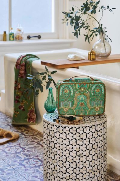 Beauty Case Casey Jabali Groen
