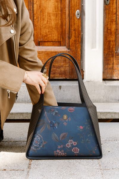Schultertasche Filou Mittelgroß Bodhi Flower Blau