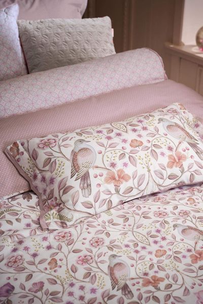 Cushion Garden of Dove Off-white