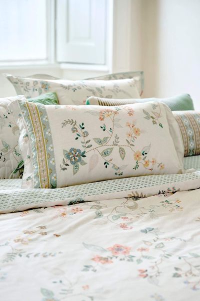 Cushion Kili Flower White