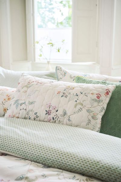 Quilted Cushion Kili Flower White