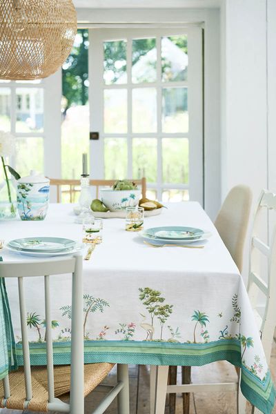 Jolie Tablecloth White