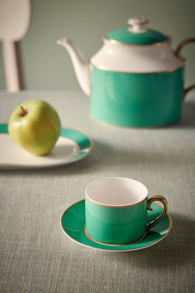 Pip Chique Cappuccino Cup & Saucer Green