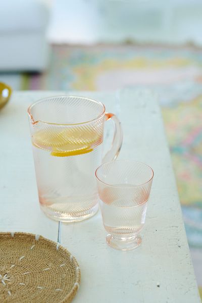 Pitcher Twisted Pink