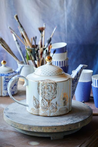 Royal White Teapot