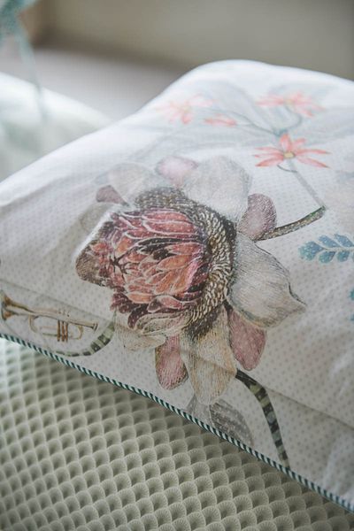 Cushion Square Tokyo Bouquet White