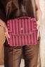 Frances Schoudertas Medium Streep Roze