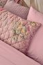 Sierkussen Quilted Mumbai Morning Roze