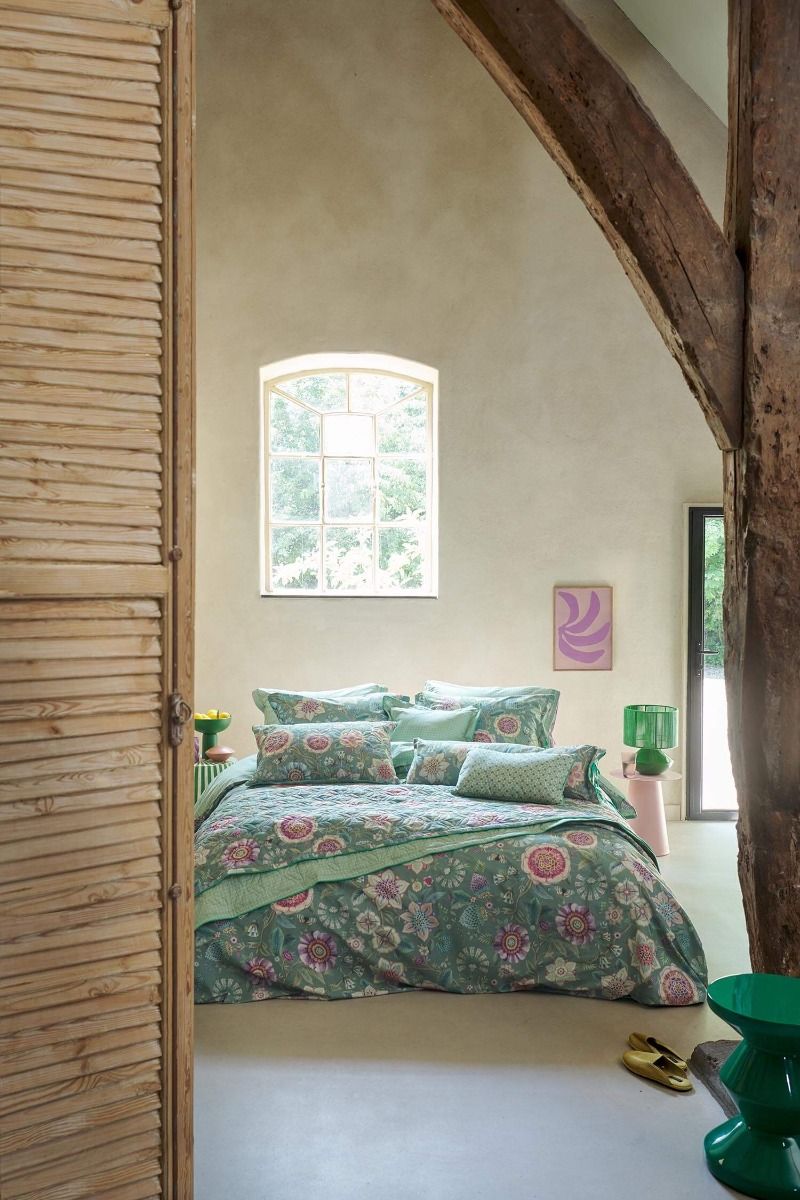 Looking for a green throw? Buy throws online Pip Studio Pip Studio